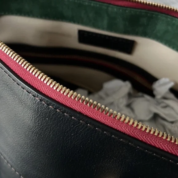 DOONEY AND BOURKE FLORENTINE SATCHEL NEW NEVER USED - Picture 7 of 9